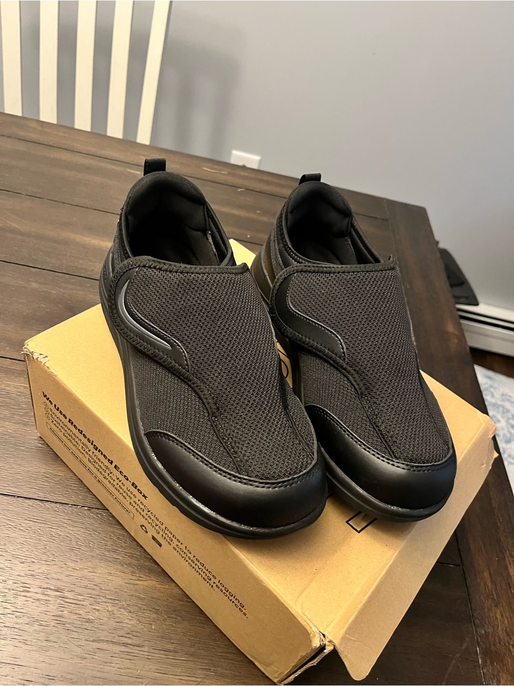 Slip-On Women’s Comfort Walking Shoes - Black Diabetic friendly,arch support